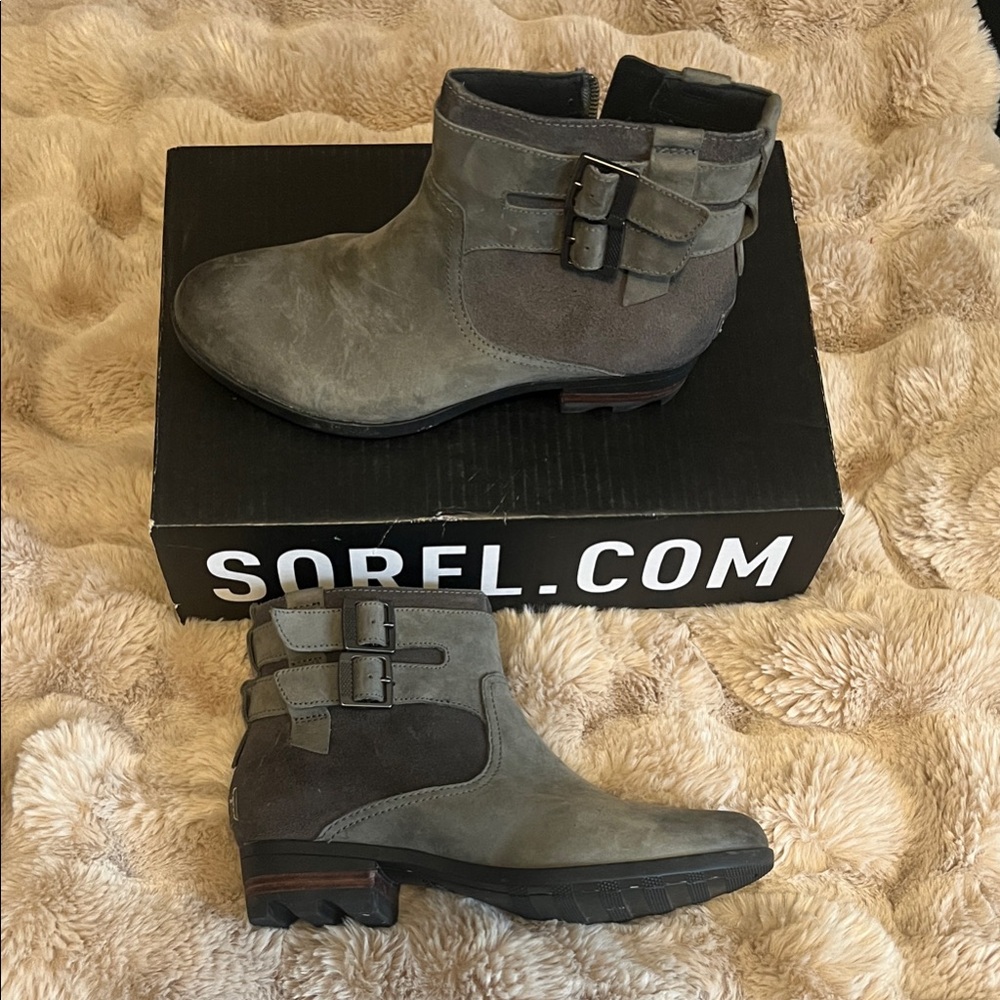 Sorel Women's Olive Ankle Boots with Buckle Detail